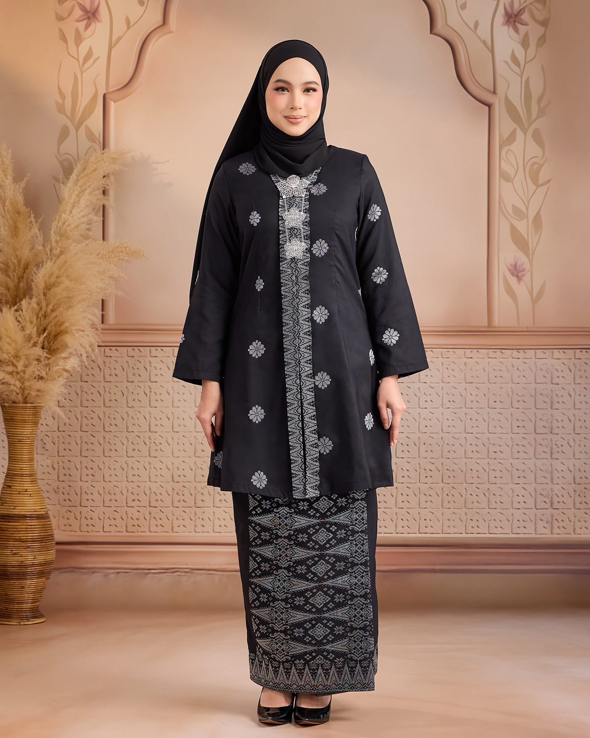 KURUNG ANGGUN (KEBAYA) | BLACK - SILVER
