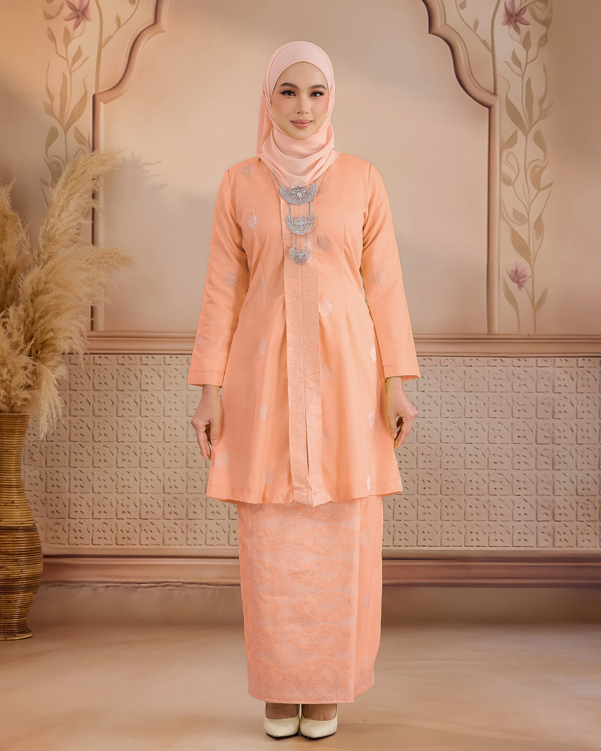KURUNG ANGGUN (KEBAYA) | PEACH - SILVER