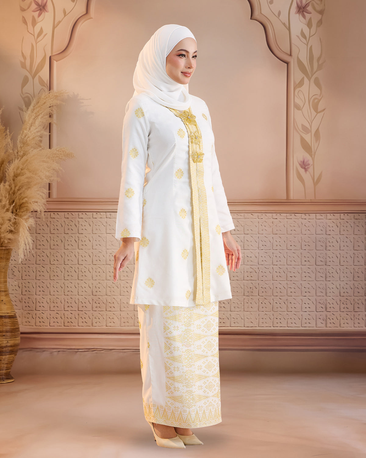 KURUNG ANGGUN (KEBAYA) | WHITE - GOLD