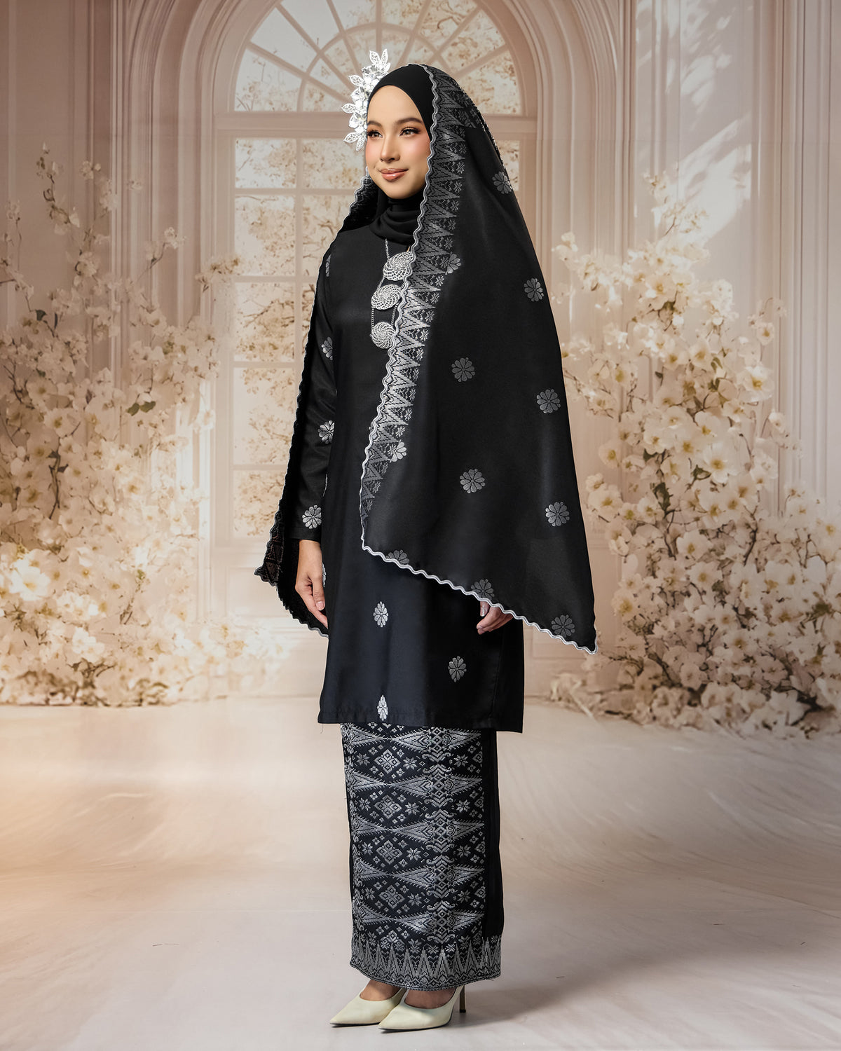 SEJIWHA SET C - BAJU MELAYU CEKAK MUSANG & KURUNG LAYLA | BLACK SILVER/GOLD