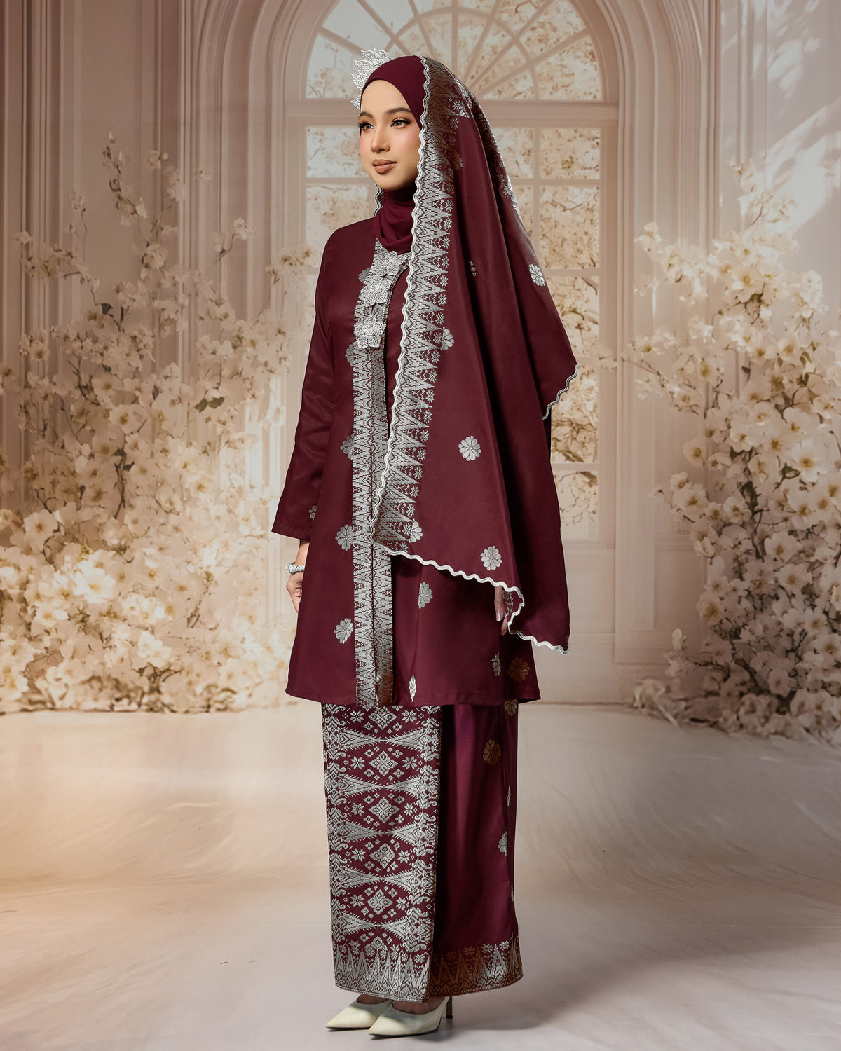 SEJIWHA SET D - BAJU MELAYU CEKAK MUSANG & KURUNG KEBAYA | MAROON SILVER/GOLD