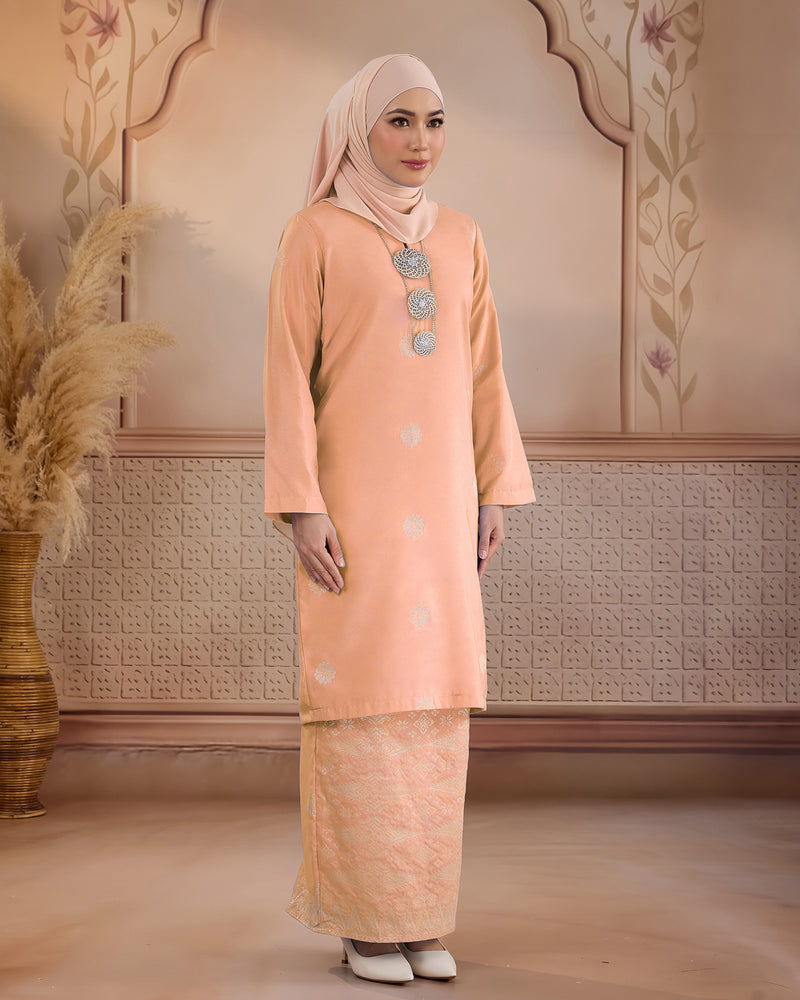 KURUNG LAYLA (MODEN) | PEACH - SILVER