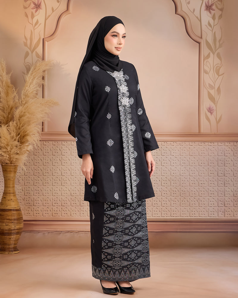 KURUNG ANGGUN (KEBAYA) | BLACK - SILVER