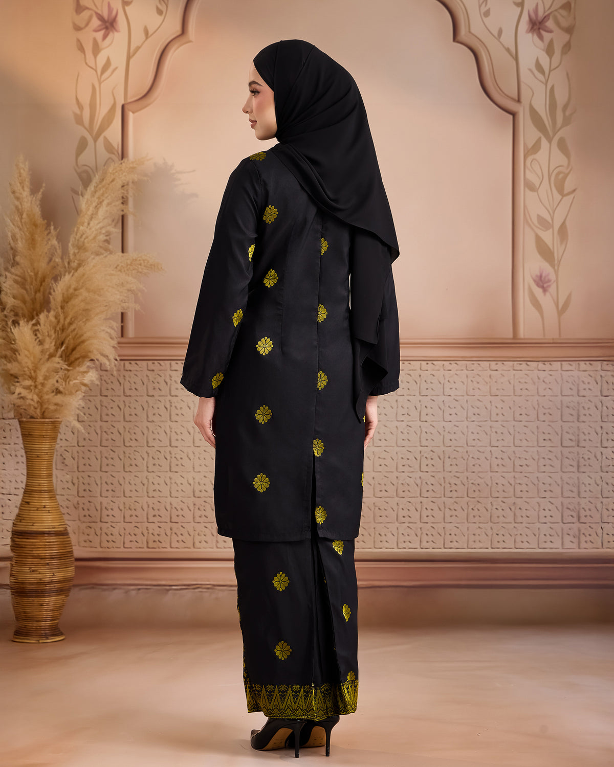 KURUNG LAYLA (MODEN) | BLACK - GOLD