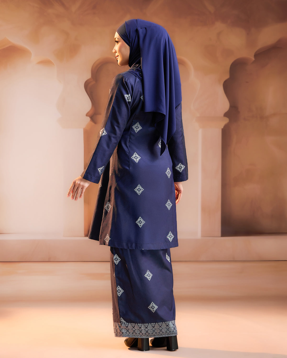 KURUNG NILAMSARI (KEBAYA) RTW | NAVY BLUE SILVER