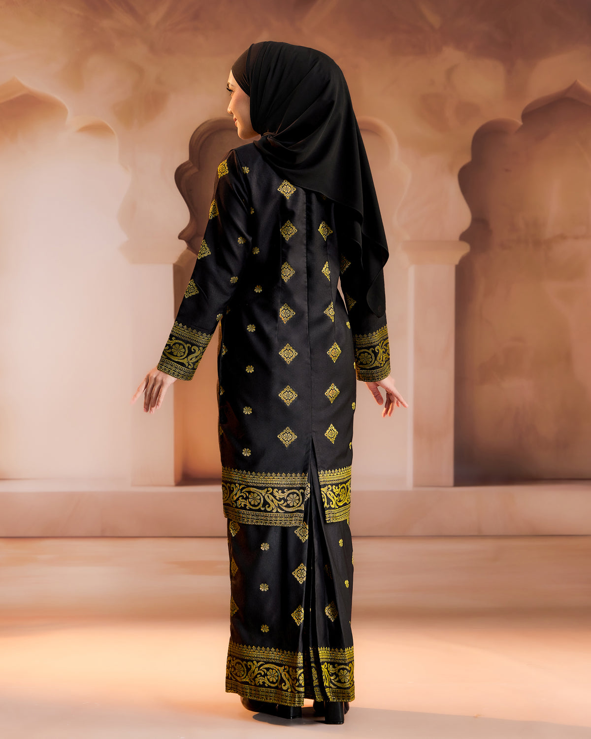 KURUNG PURNAMA (MODEN) RTW | BLACK GOLD