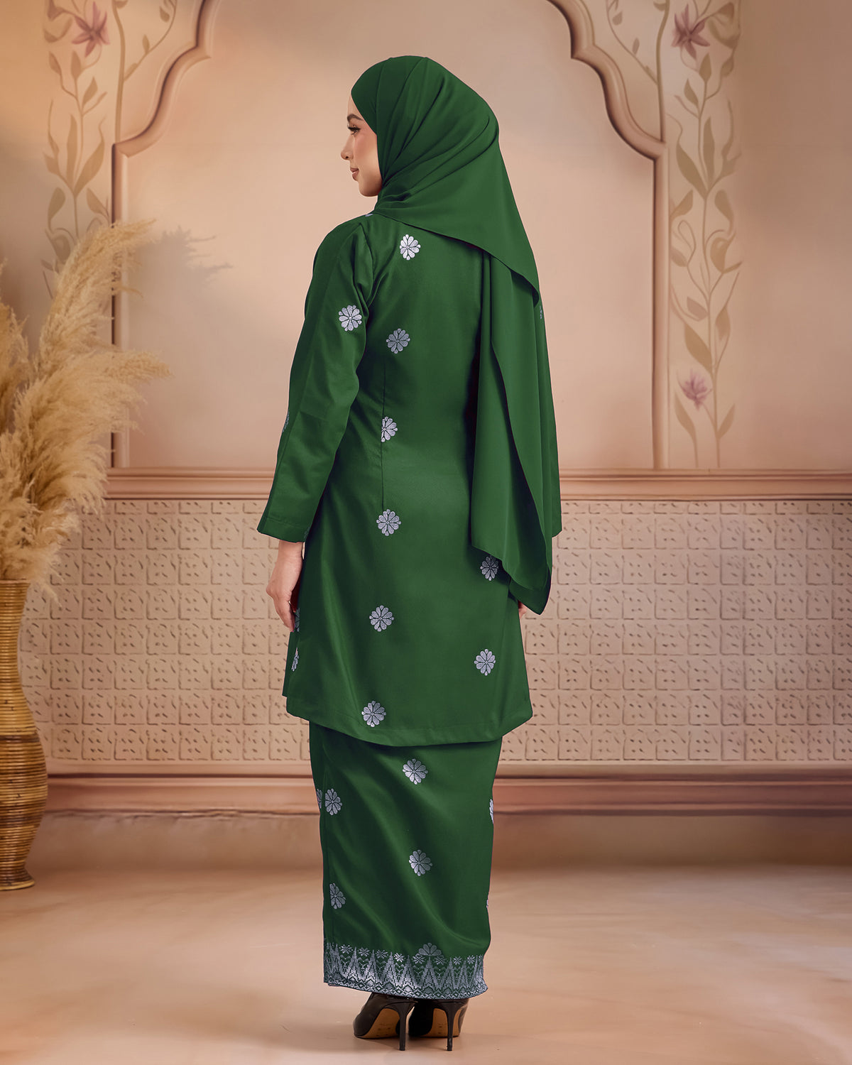 KURUNG ANGGUN (KEBAYA) | GREEN - SILVER