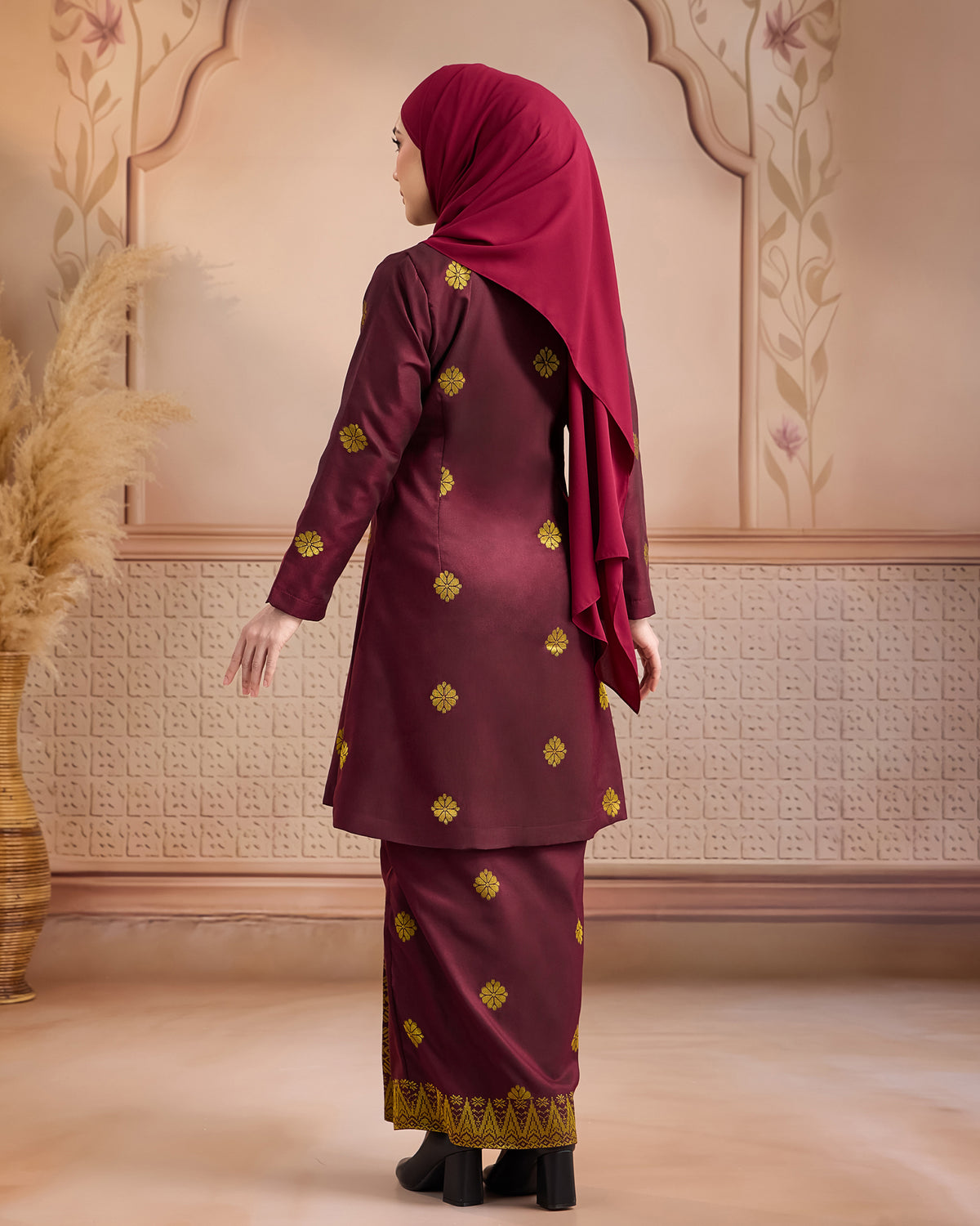 KURUNG ANGGUN (KEBAYA) | MAROON - GOLD