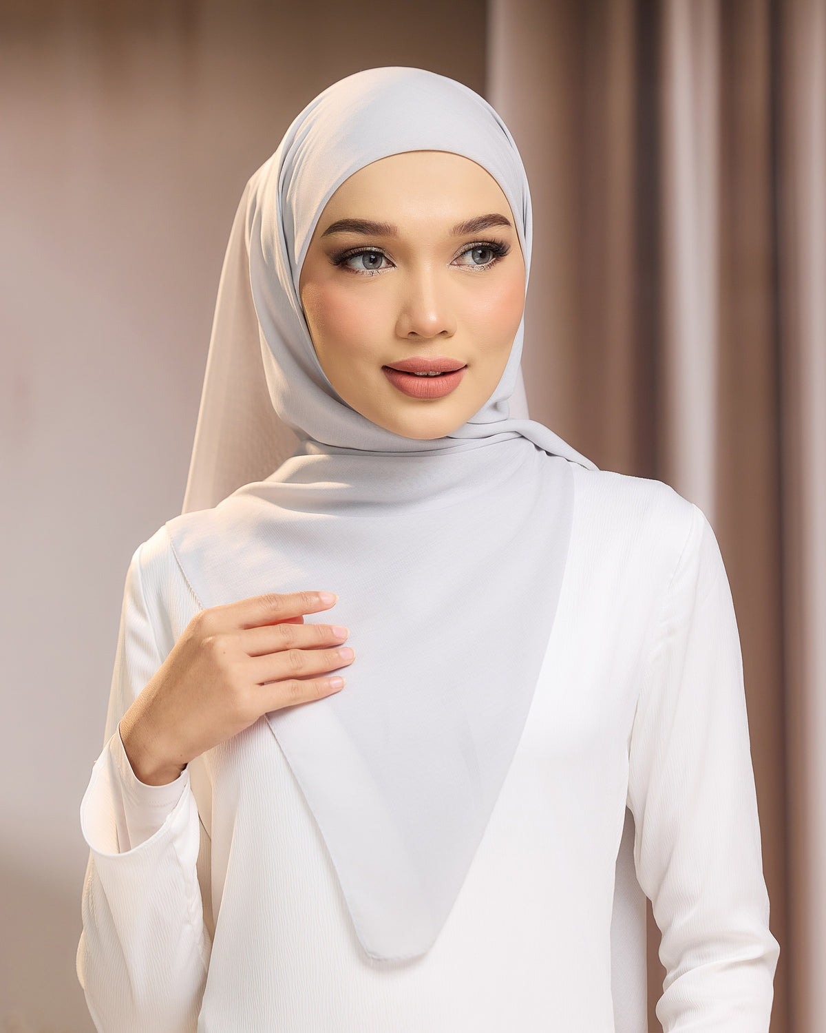 AYU BAWAL - SILVER | LIGHTWEIGHT SQUARE BAWAL