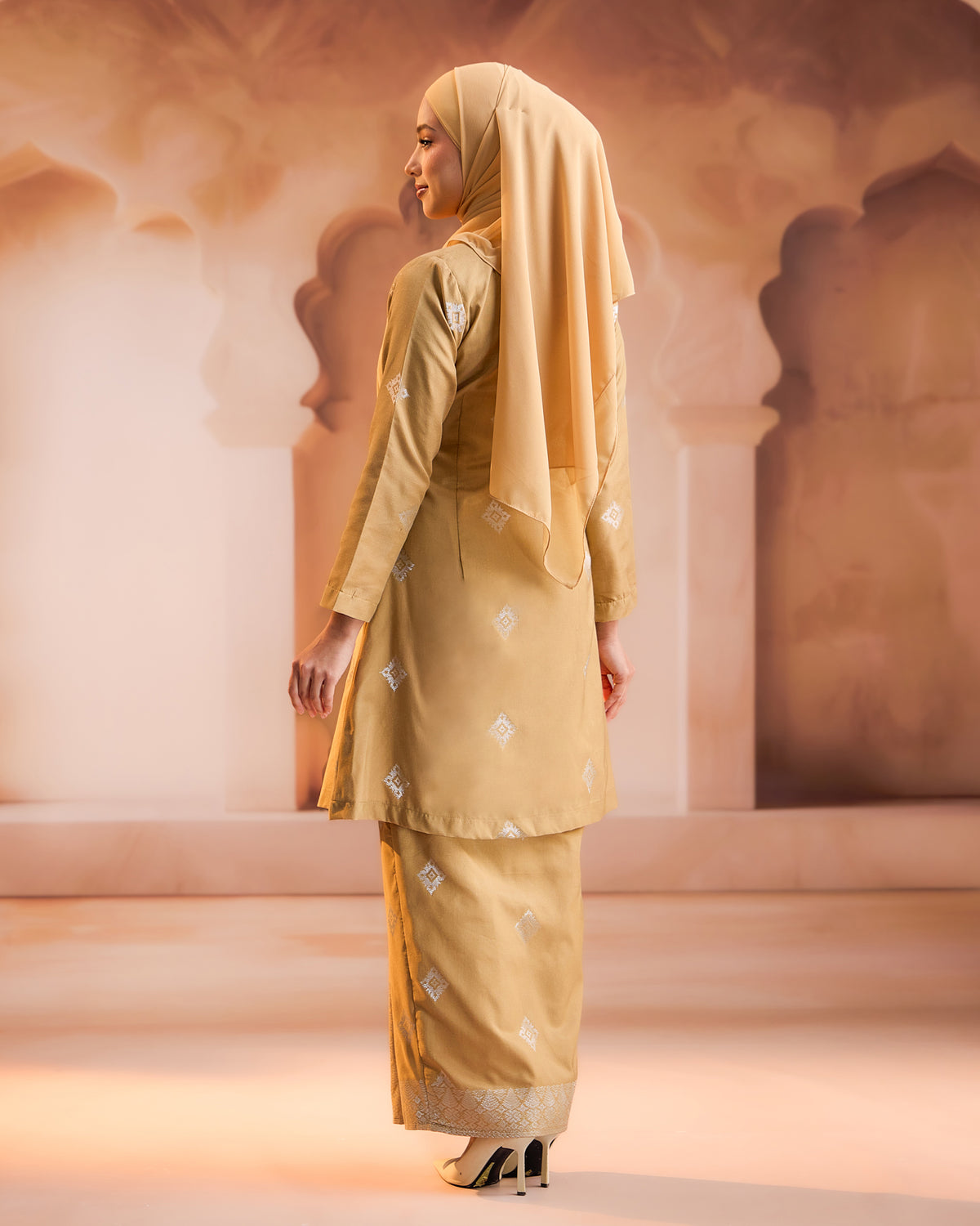 KURUNG NILAMSARI (KEBAYA) RTW | CHAMPAGNE SILVER