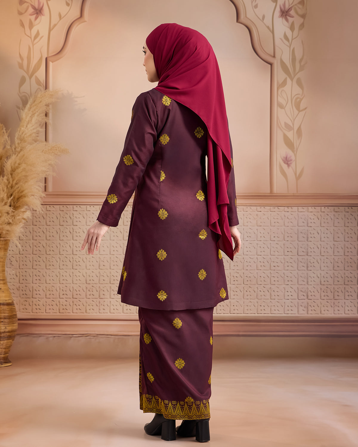 KURUNG ANGGUN (KEBAYA) | BURGUNDY - GOLD