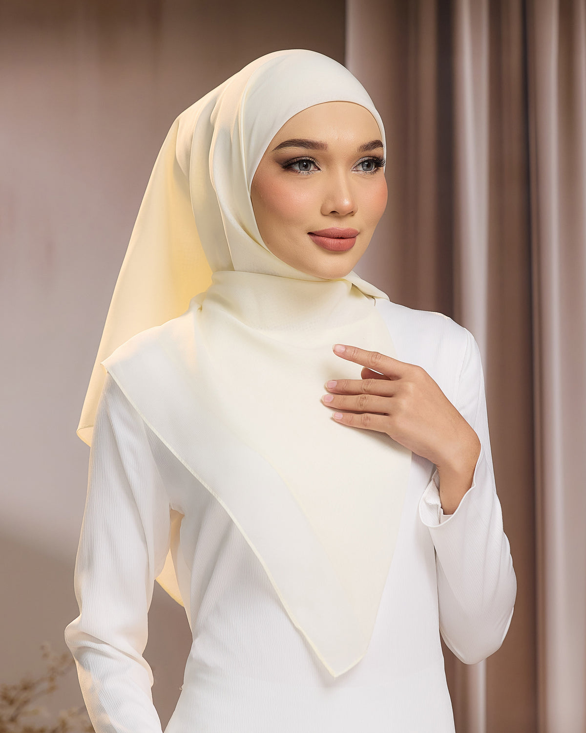 AYU BAWAL - CREAM | LIGHTWEIGHT SQUARE BAWAL