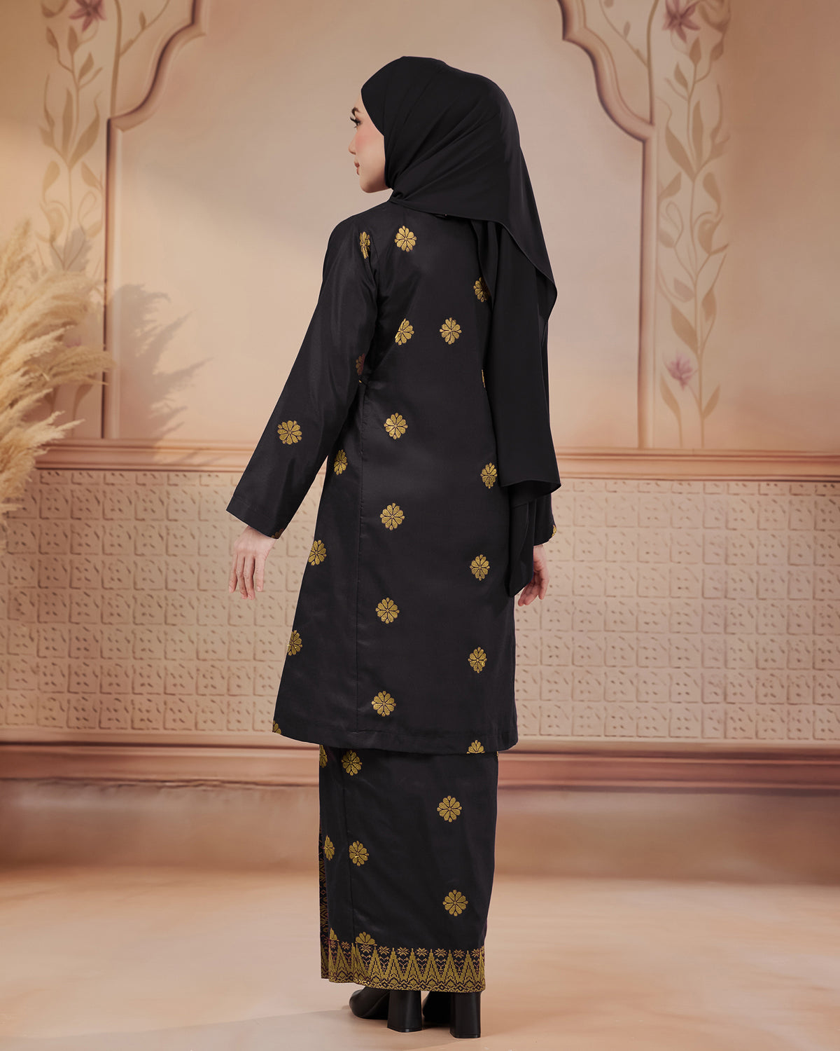 KURUNG SURAYA (PESAK GANTUNG) | BLACK-GOLD