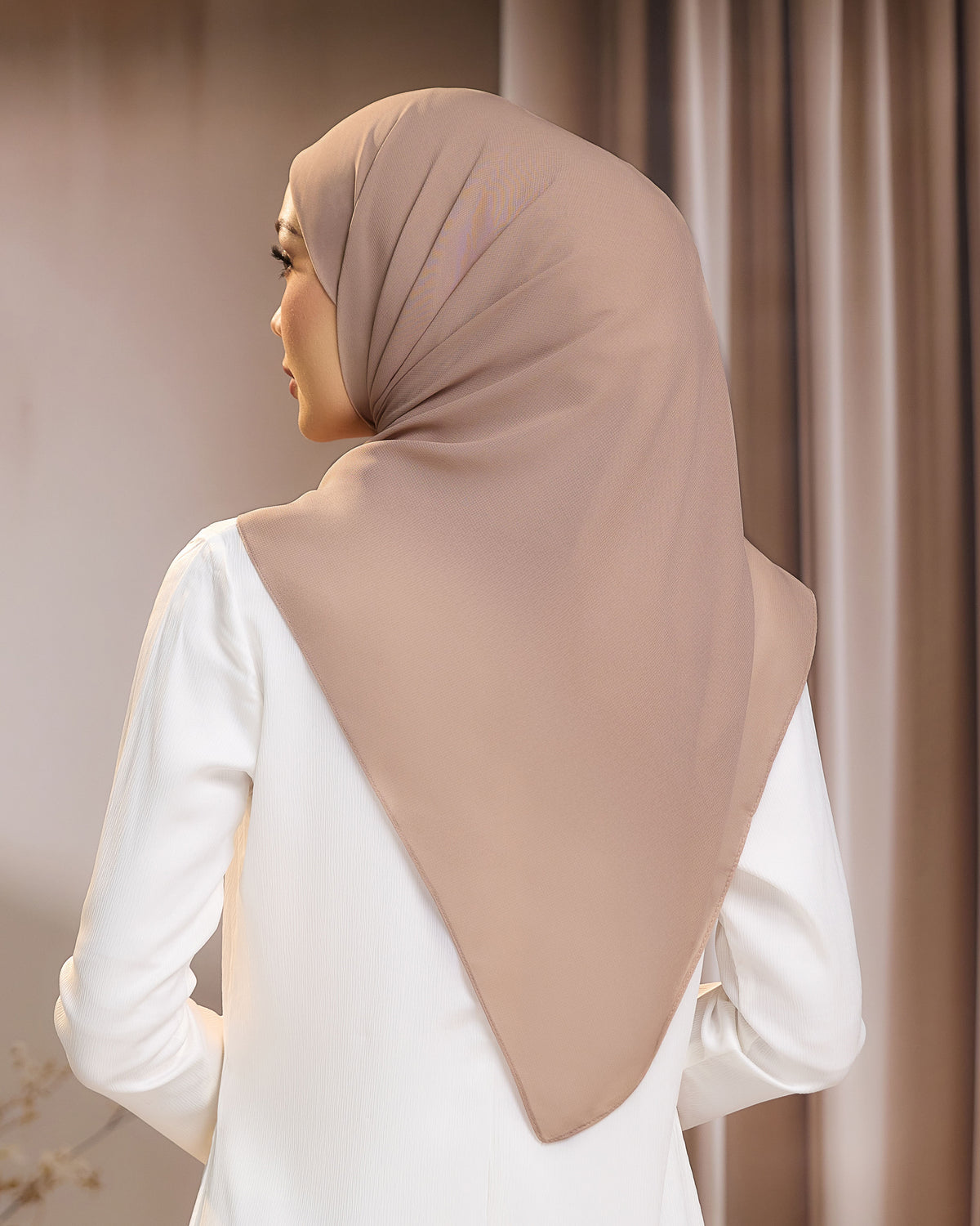 AYU BAWAL - ASH BROWN | LIGHTWEIGHT SQUARE BAWAL