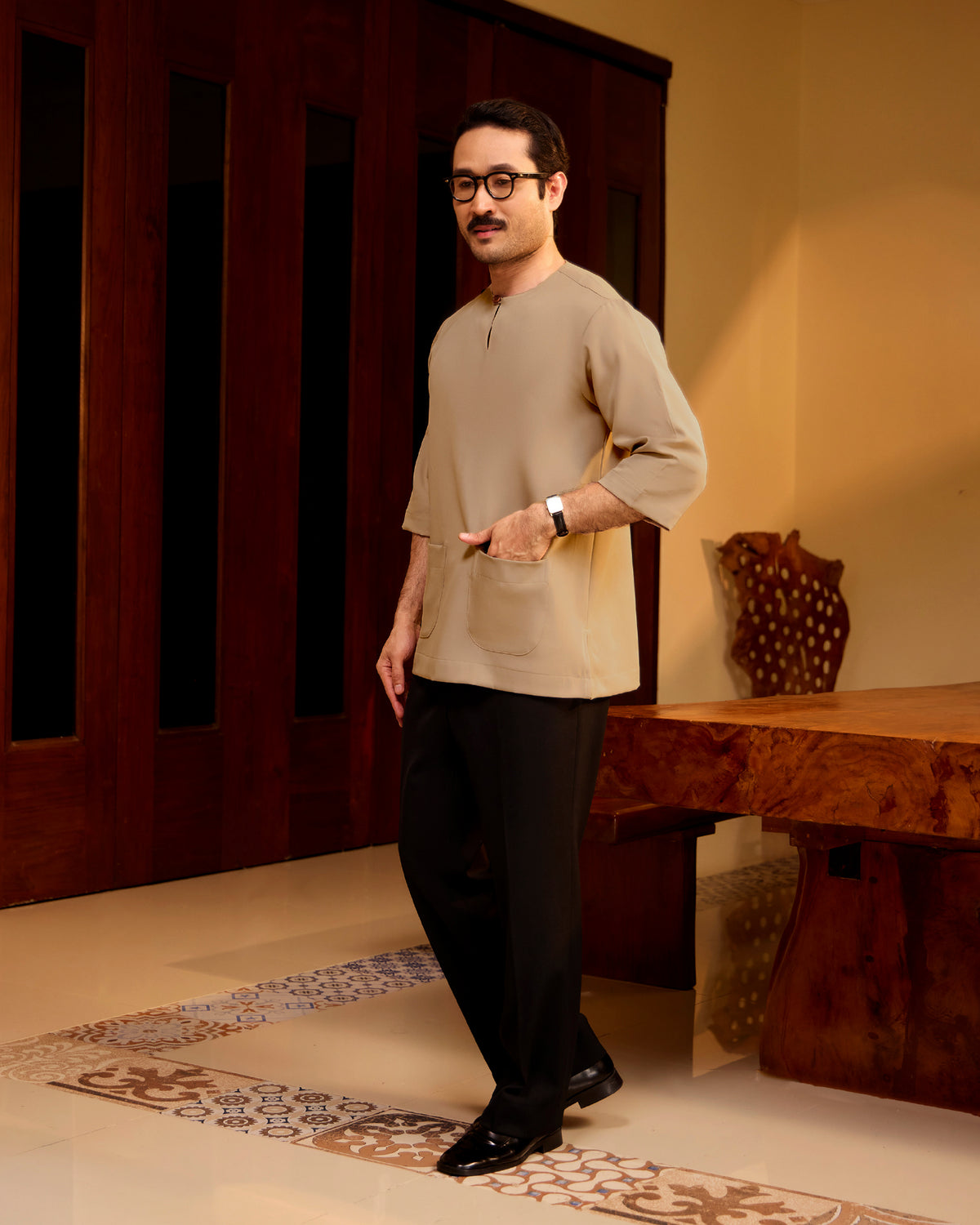KURTA LAKSAMANA (PLAIN) FRONT POCKET - LIGHT BROWN