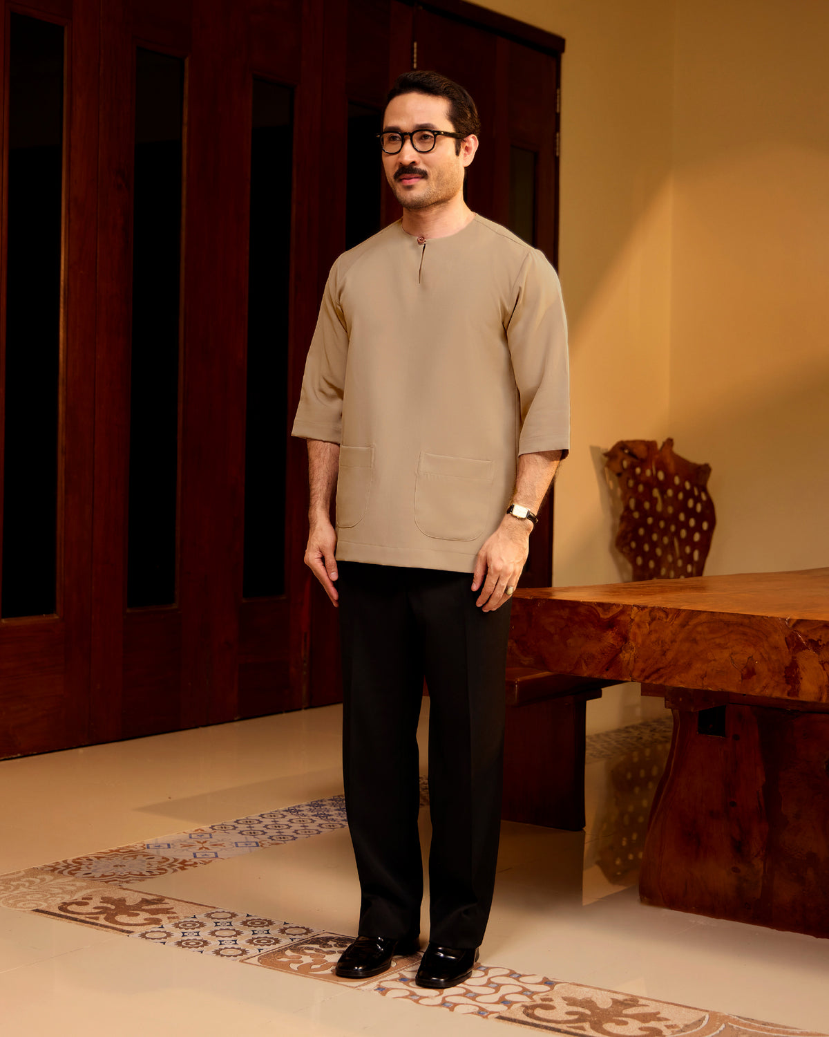 KURTA LAKSAMANA (PLAIN) FRONT POCKET - LIGHT BROWN