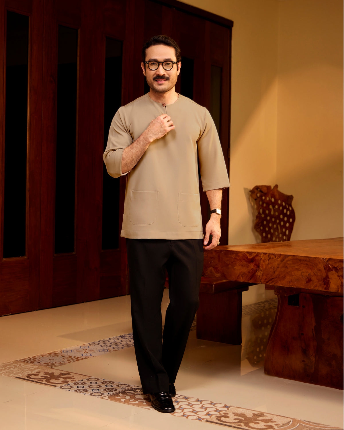 KURTA LAKSAMANA (PLAIN) FRONT POCKET - LIGHT BROWN