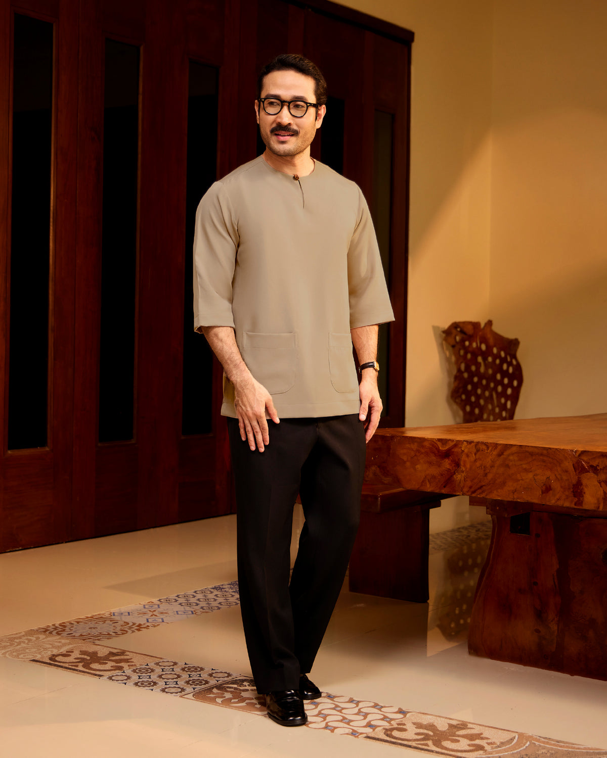 KURTA LAKSAMANA (PLAIN) FRONT POCKET - LIGHT BROWN