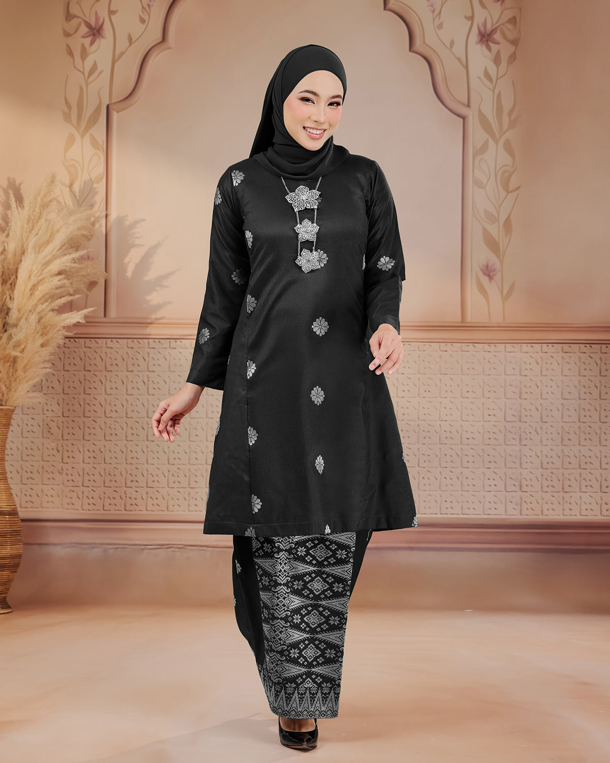KURUNG SURAYA (PESAK GANTUNG) | BLACK - SILVER