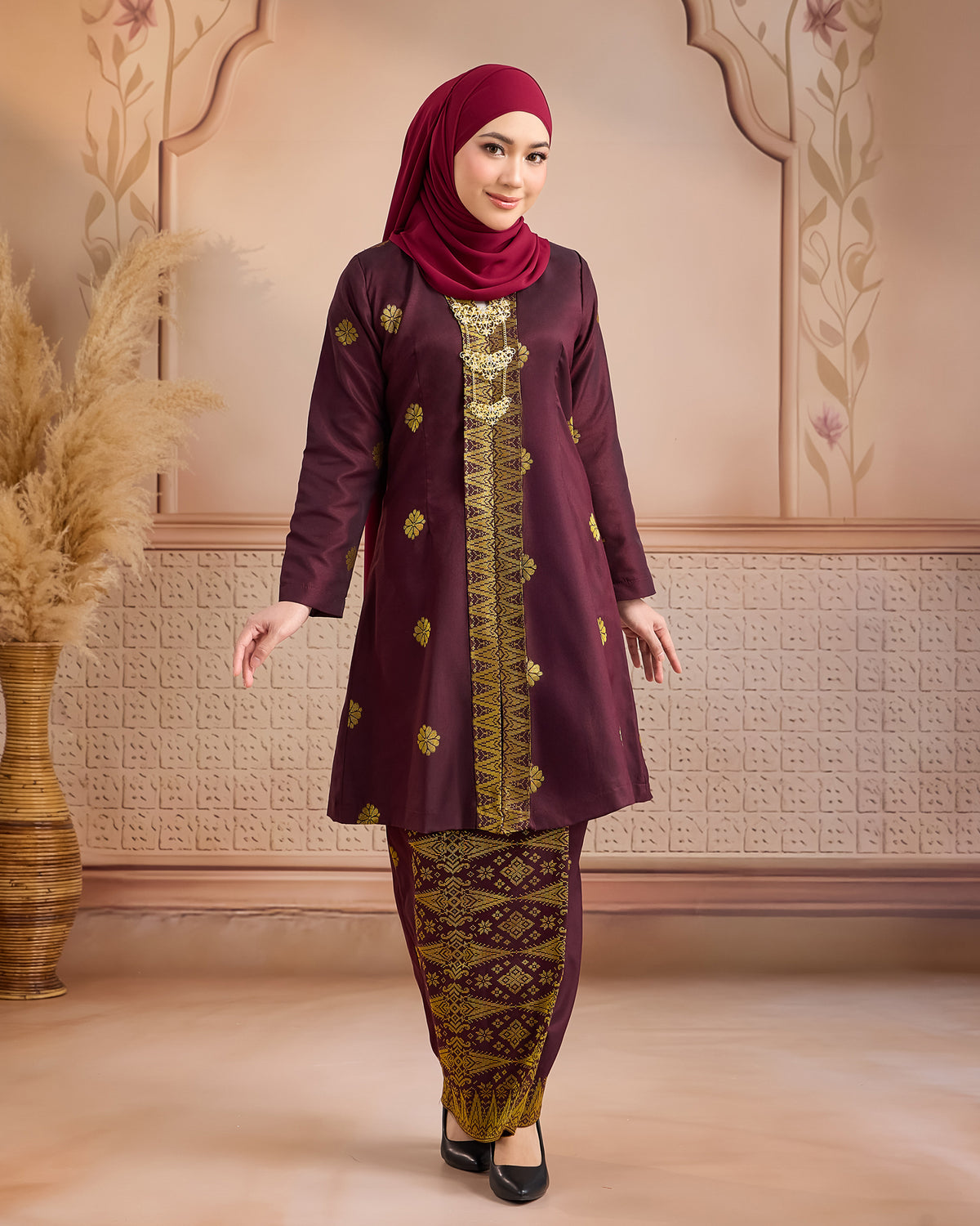 KURUNG ANGGUN (KEBAYA) | BURGUNDY - GOLD