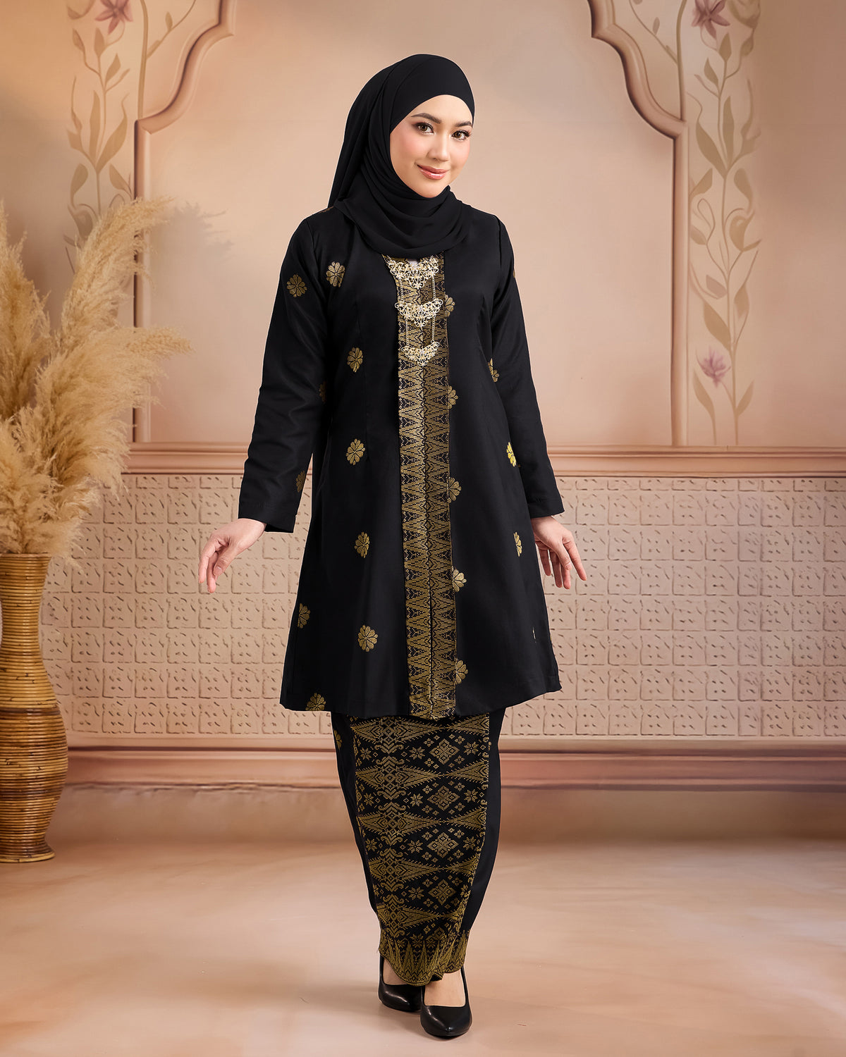 KURUNG ANGGUN (KEBAYA) | BLACK - GOLD
