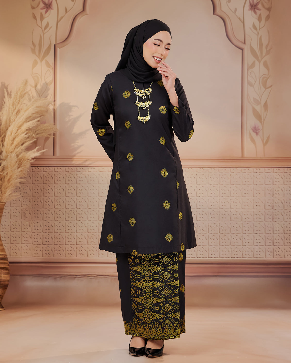 KURUNG SURAYA (PESAK GANTUNG) | BLACK-GOLD