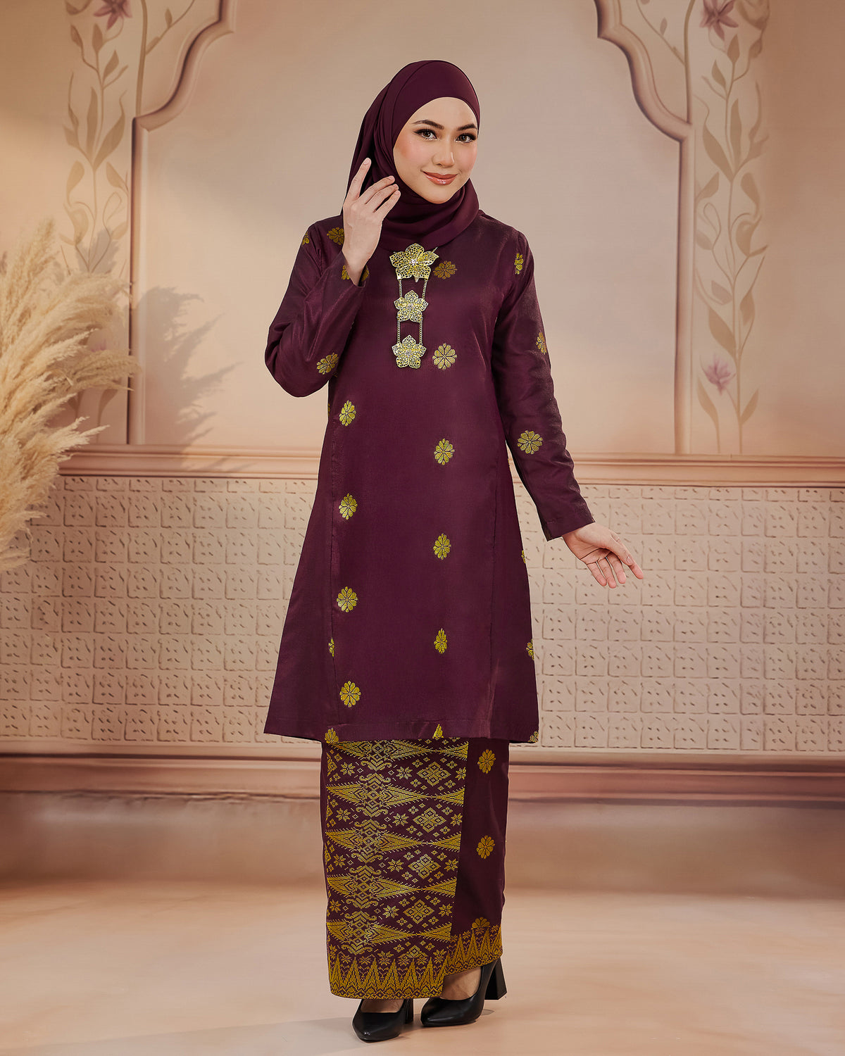 KURUNG SURAYA (PESAK GANTUNG) | BURGUNDY - GOLD