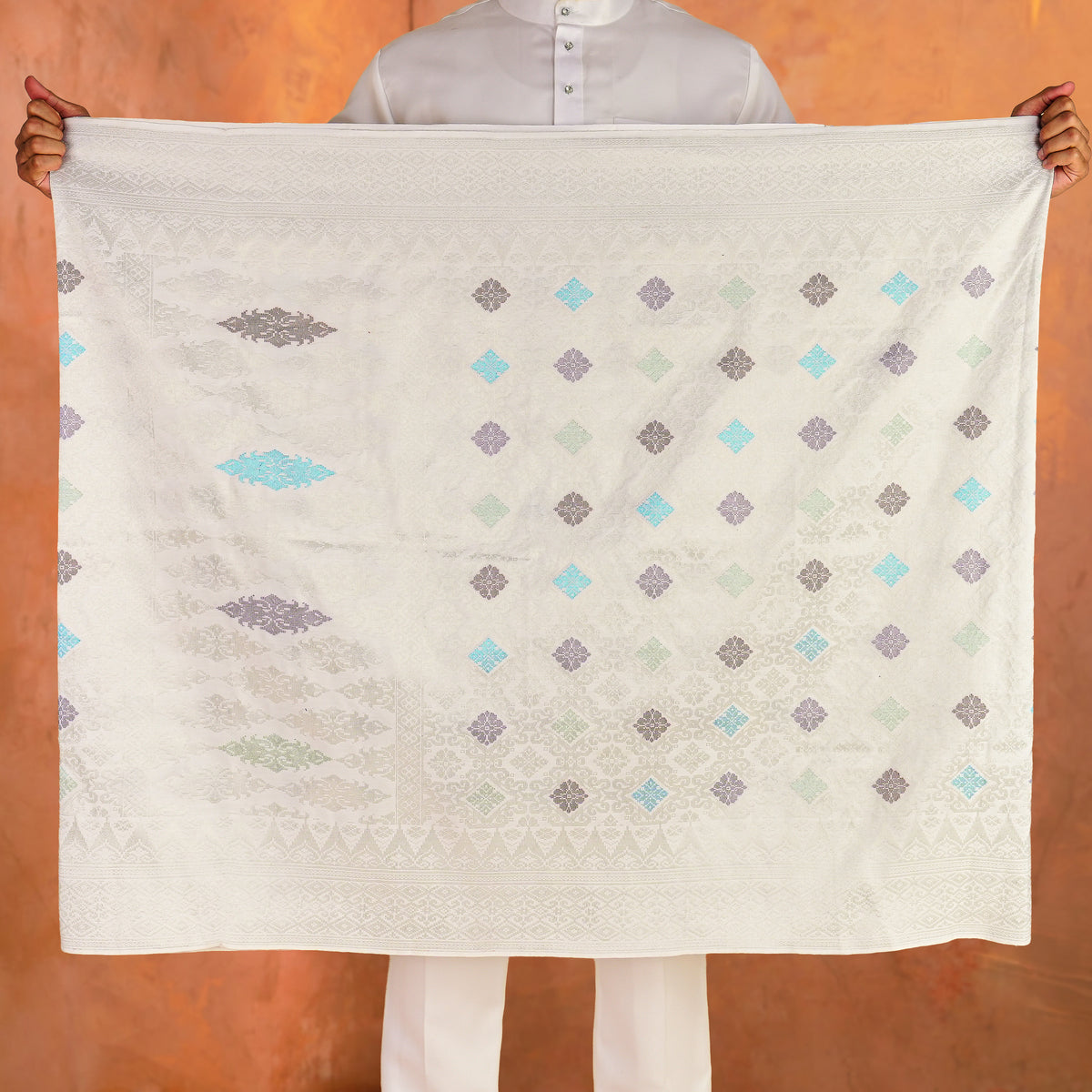 OFF WHITE SILVER - MIX | Dato' Handmade