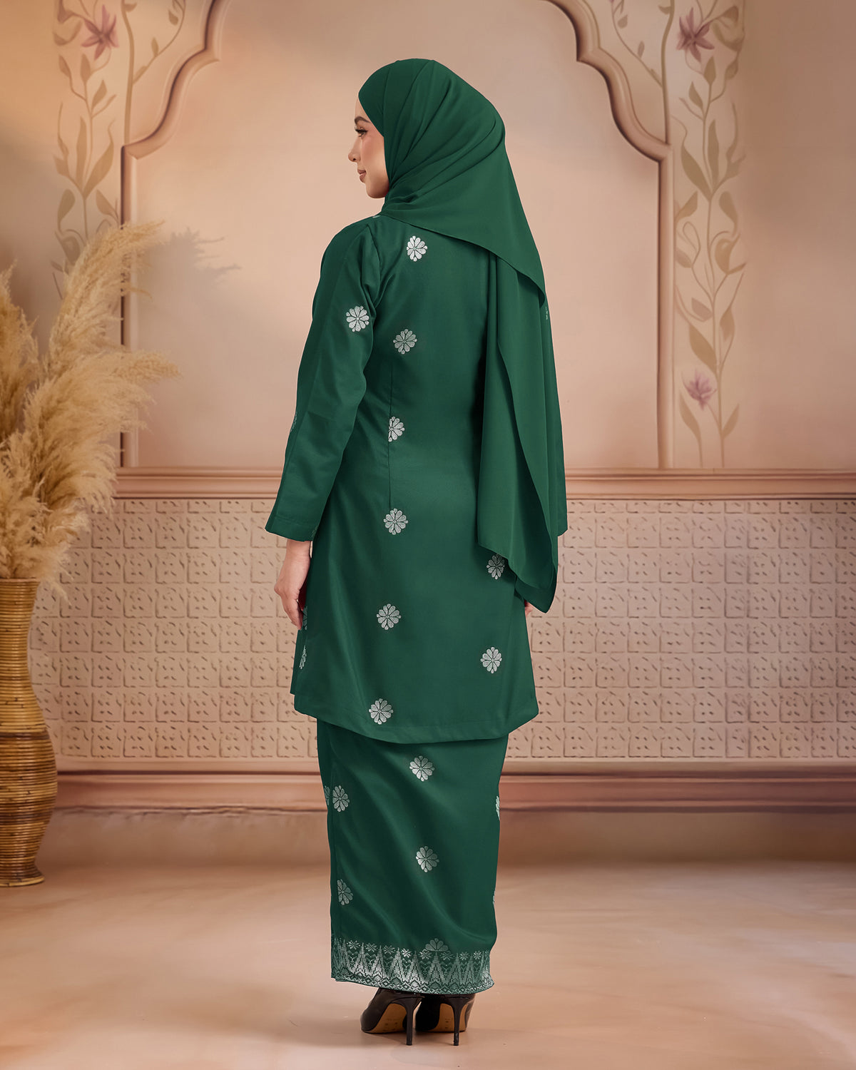 KURUNG ANGGUN (KEBAYA) | EMERALD GREEN - SILVER