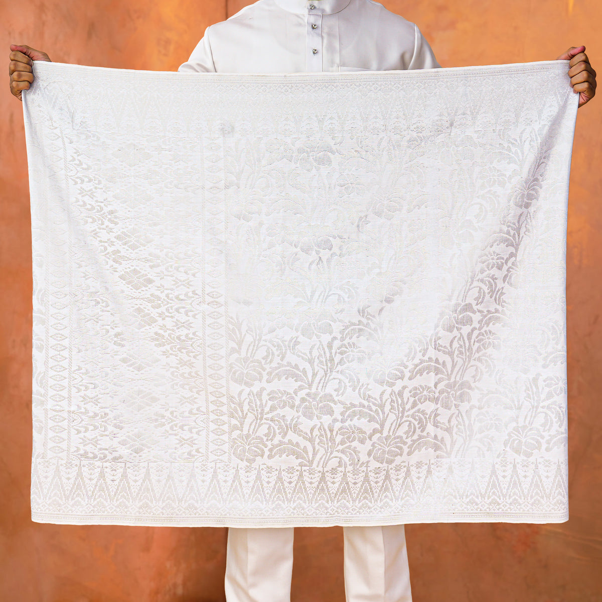 OFF WHITE SILVER | Exclusive Handmade
