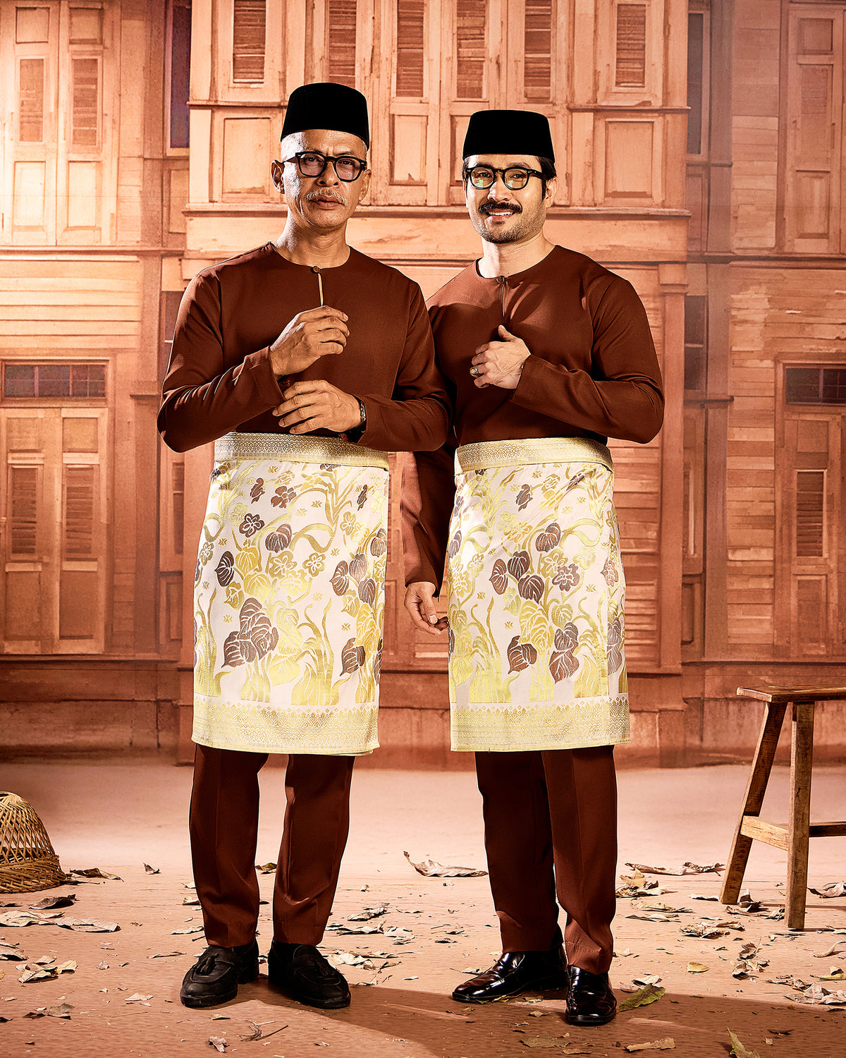 SAMPIN SIREH MAHKOTA (ADULT) - OFF WHITE BROWN/GOLD (SM07)