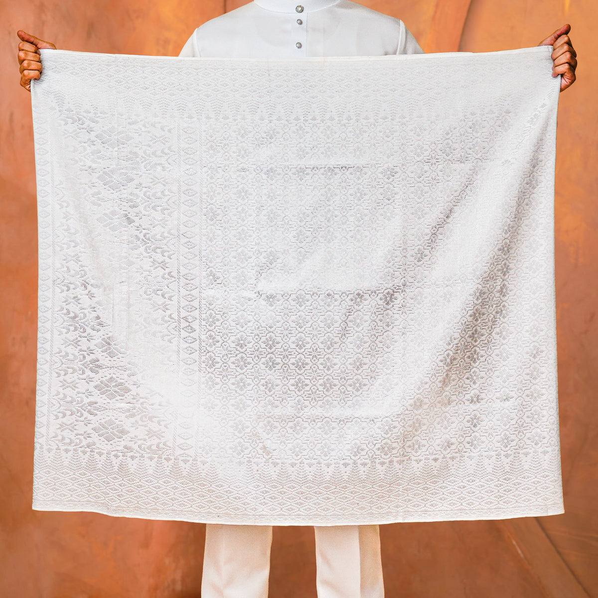 OFF WHITE SILVER | Dato' Handmade