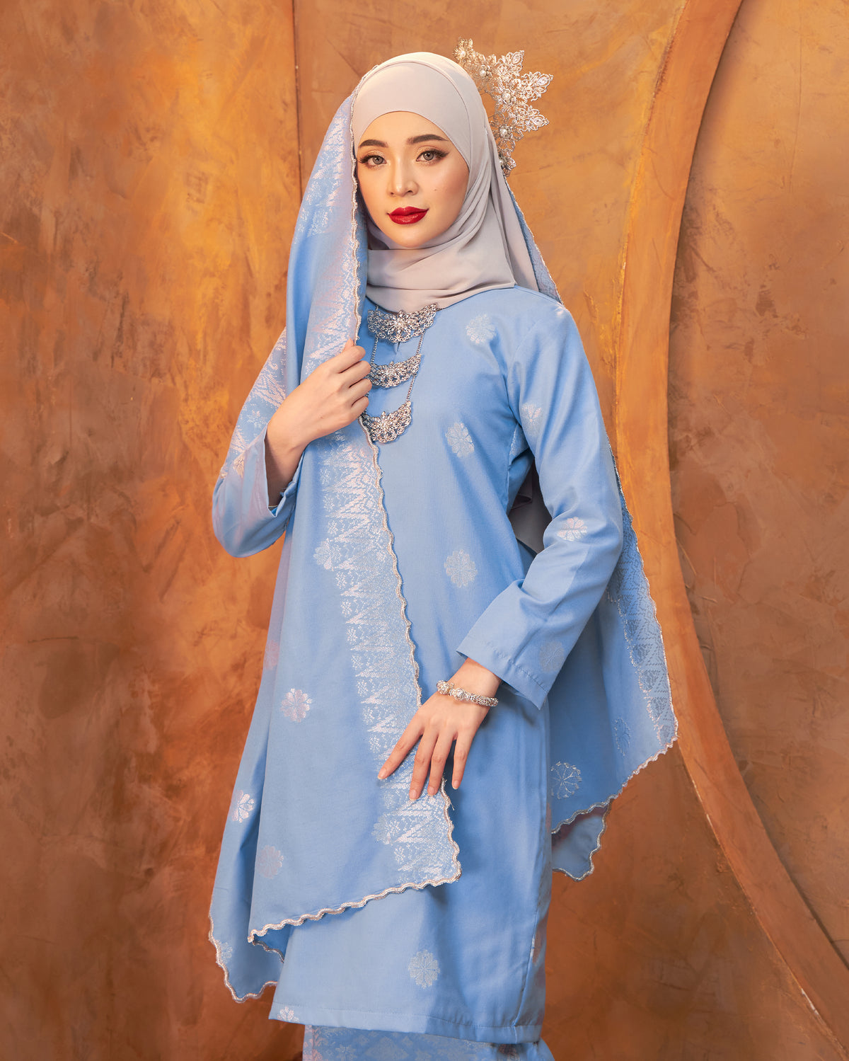 AS-IS | SELENDANG SONGLET - BABY BLUE SILVER (THALIA)
