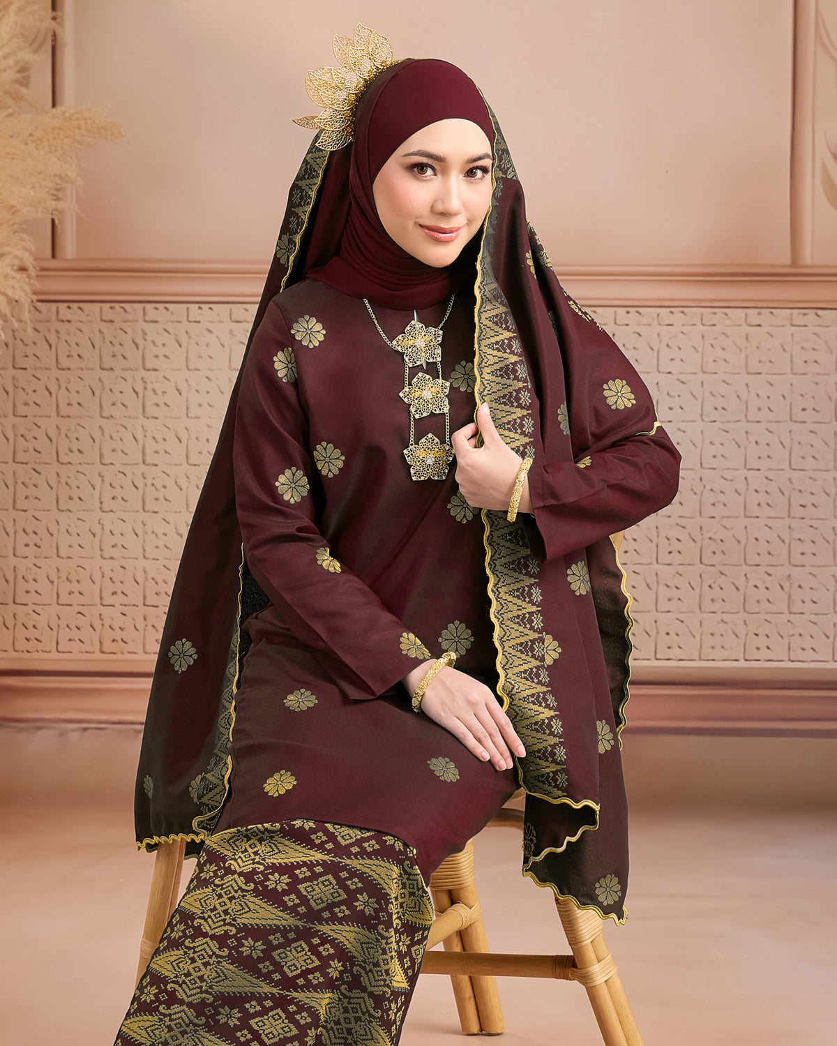 Selendang Songket | Burgundy Gold  (Thalia)