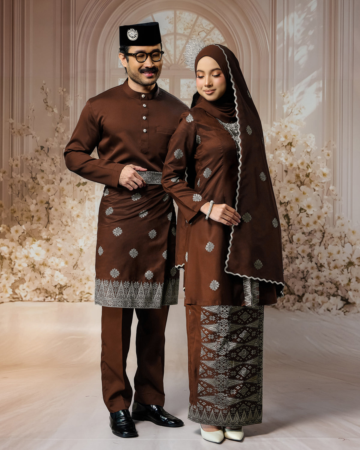 SEJIWHA SET D - BAJU MELAYU CEKAK MUSANG & KURUNG KEBAYA | BROWN SILVER/GOLD