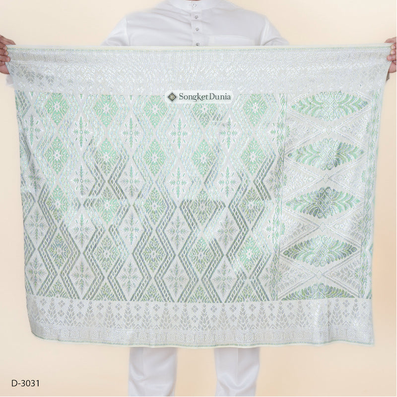 WHITE SILVER - Green (D-3031) | Majestic