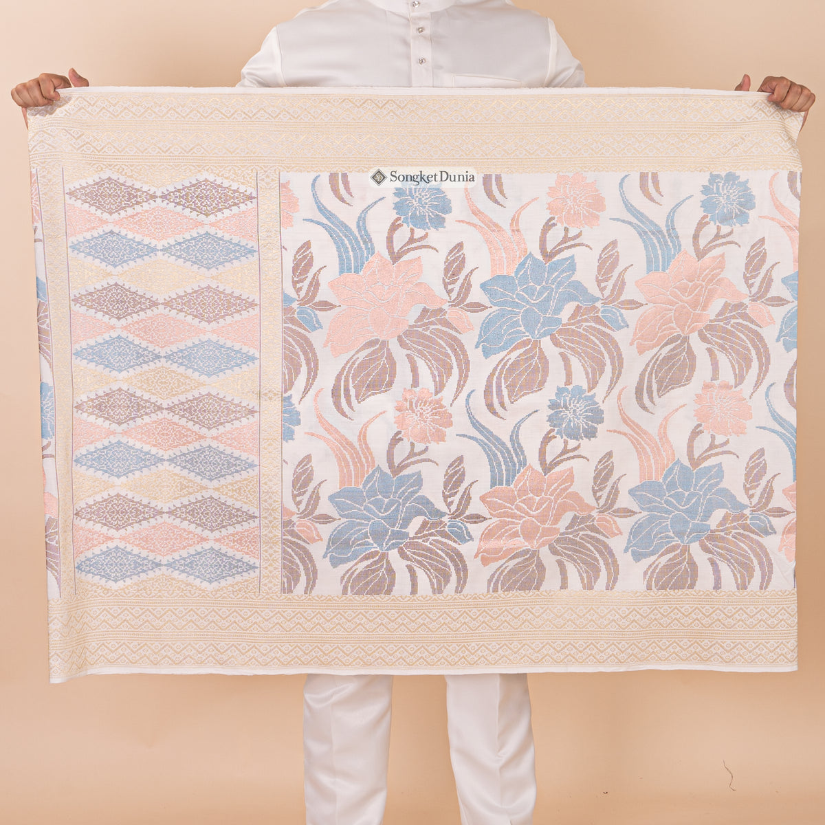 OFF WHITE - GOLD | Royal Handmade (2.5M)