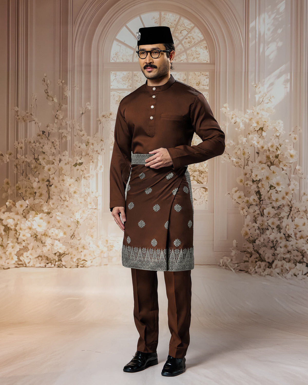 SEJIWHA SET D - BAJU MELAYU CEKAK MUSANG & KURUNG KEBAYA | BROWN SILVER/GOLD