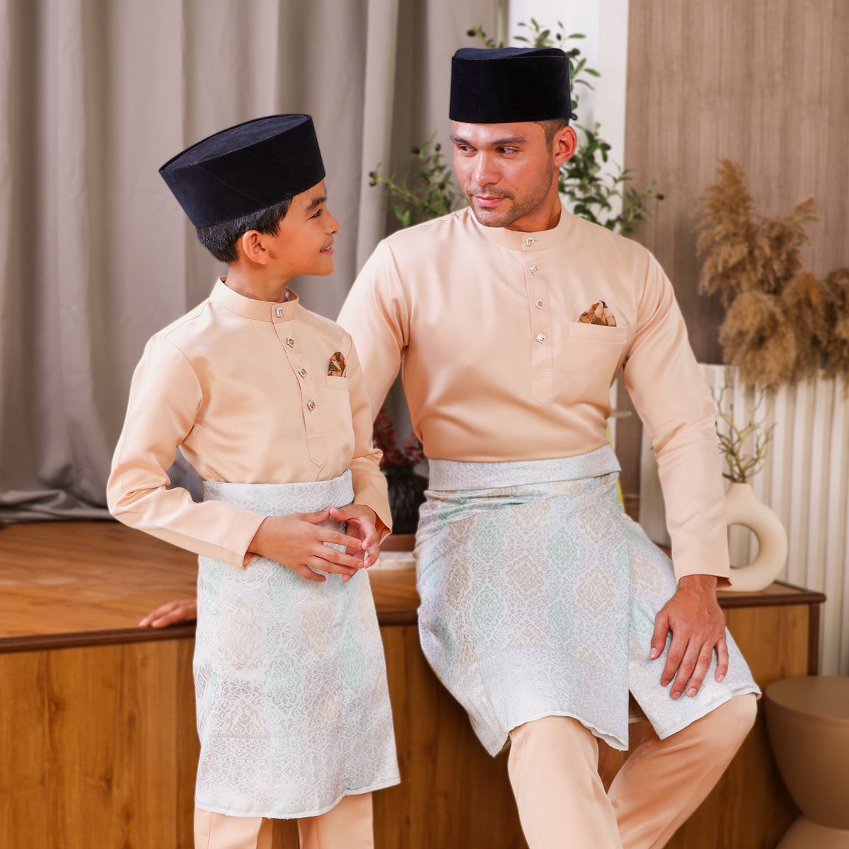 INSTANT MAJESTIC | White Silver - Green/Gold (KM29)