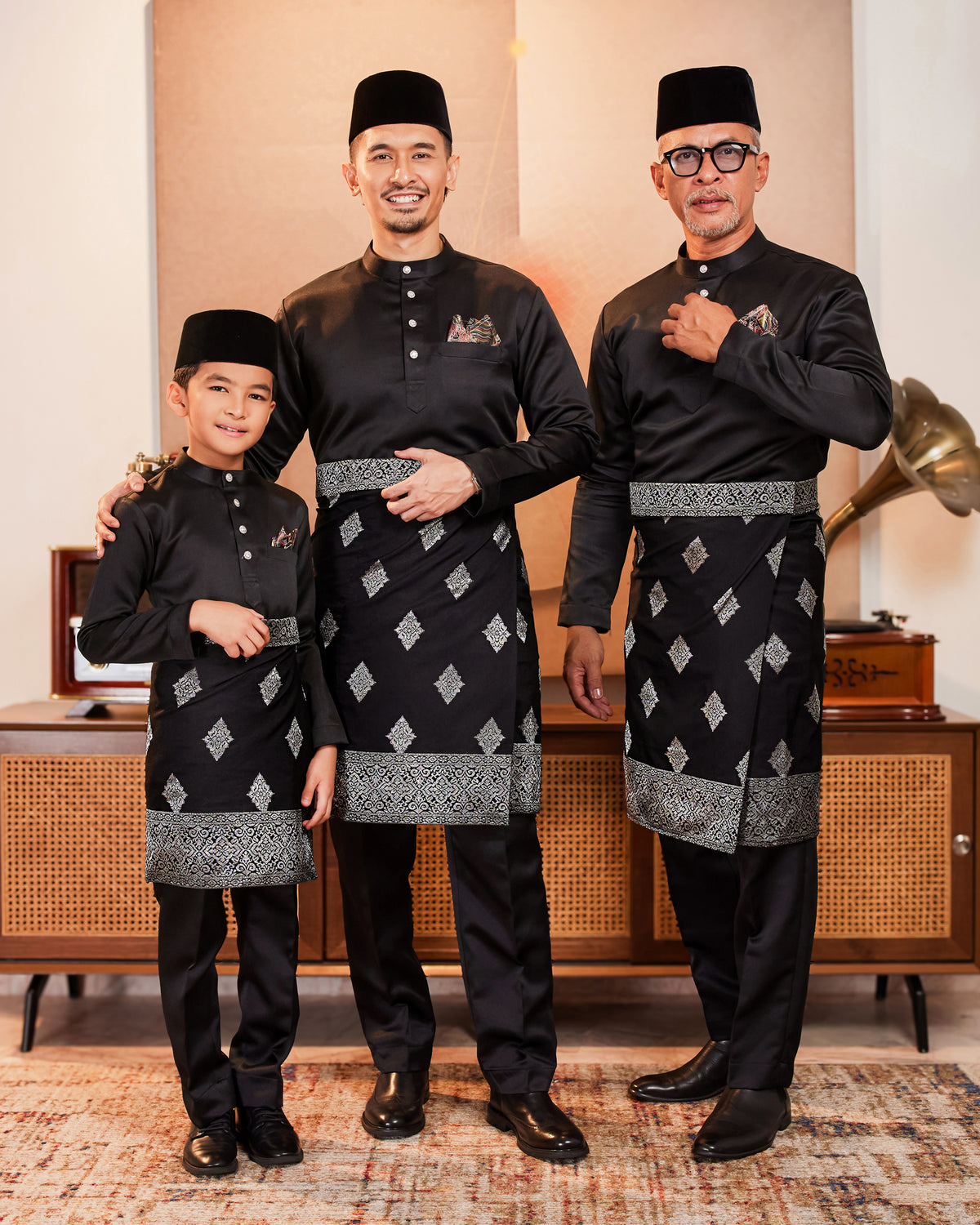 INSTANT CLASSIC - Black Silver (SC61)