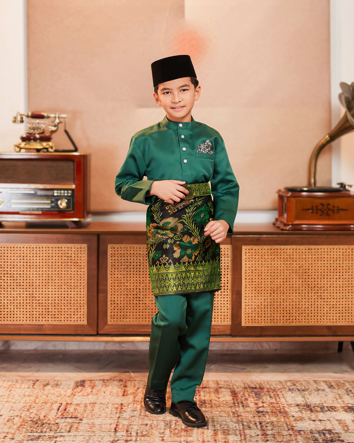 INSTANT MAJESTIC KIDS | Black Gold/Green (SV76)