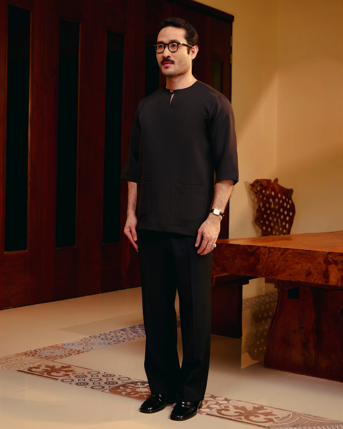 KURTA LAKSAMANA (PLAIN) FRONT POCKET - BLACK
