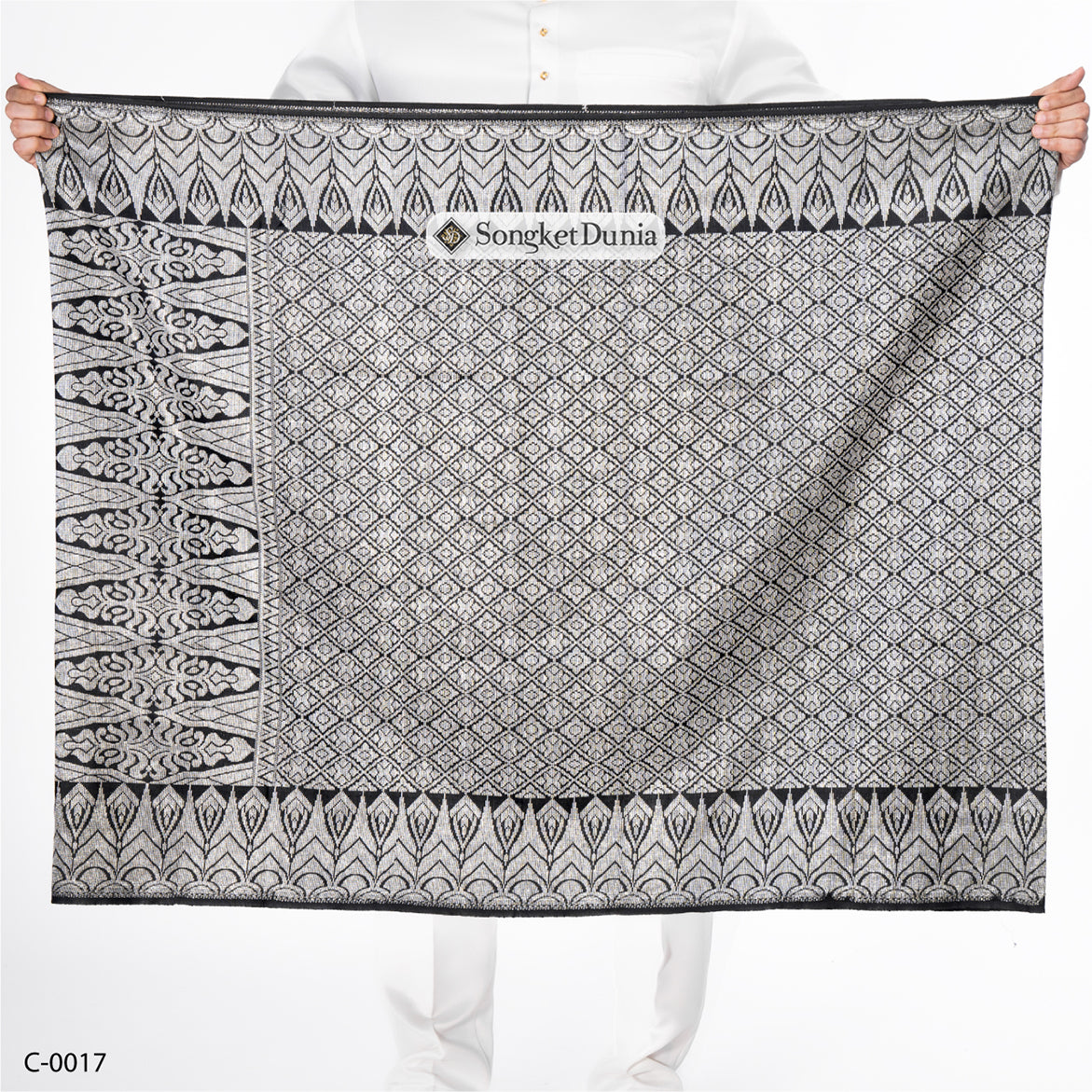 BLACK - SILVER (C-0017) | Classic