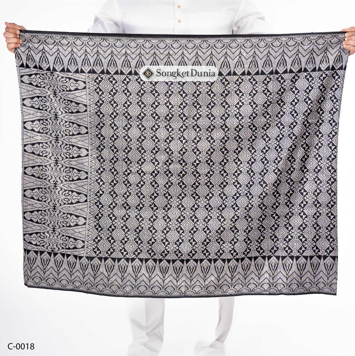 BLACK - SILVER (C-0018) | Classic