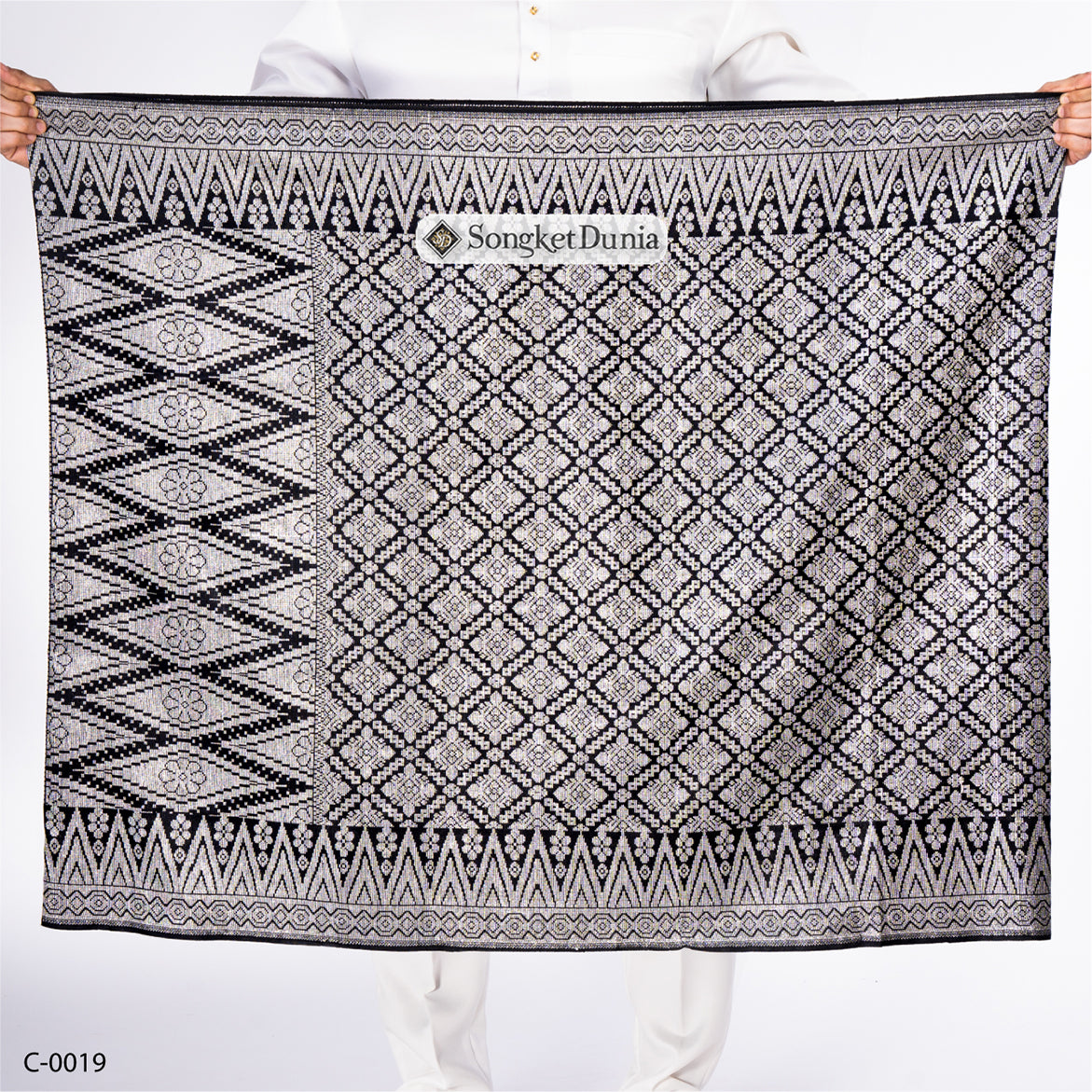 BLACK - SILVER (C-0019) | Classic