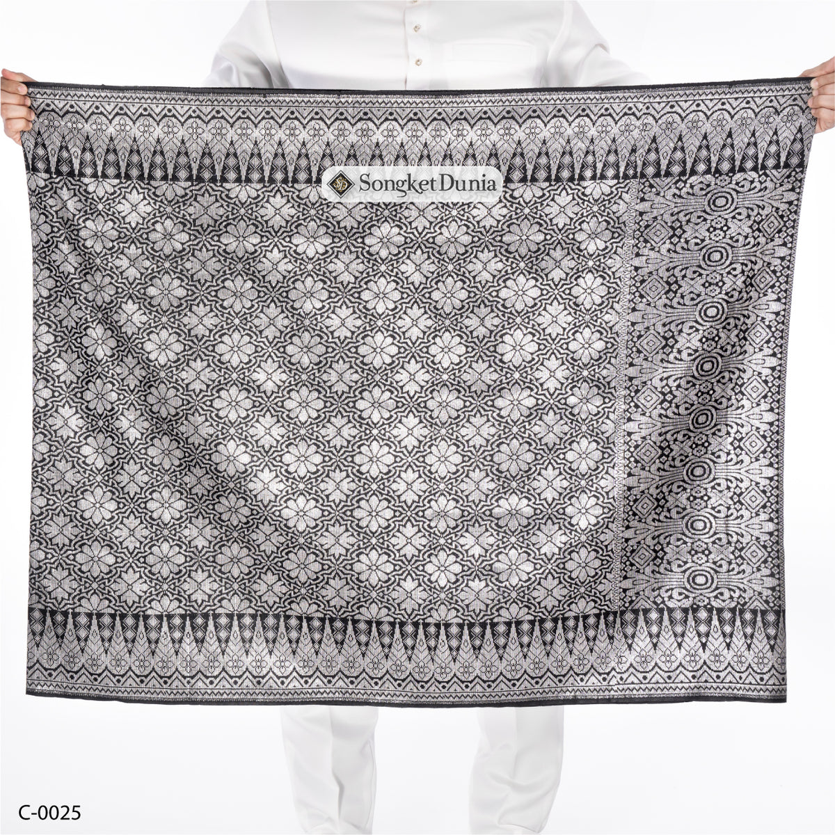 BLACK - SILVER (C-0025) | Classic