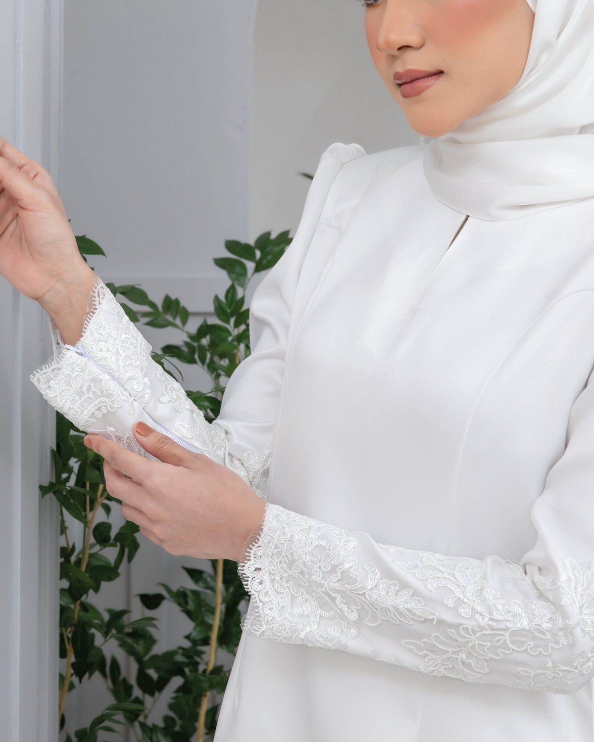 DAHLIA COUPLE SET (OFF WHITE)