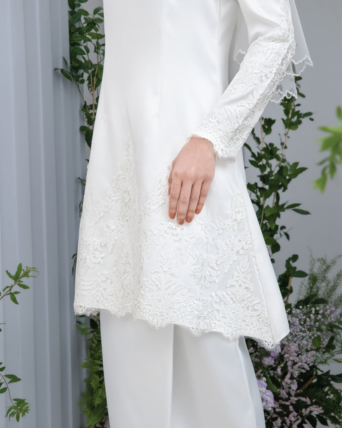 DAHLIA KURUNG ( OFF WHITE)