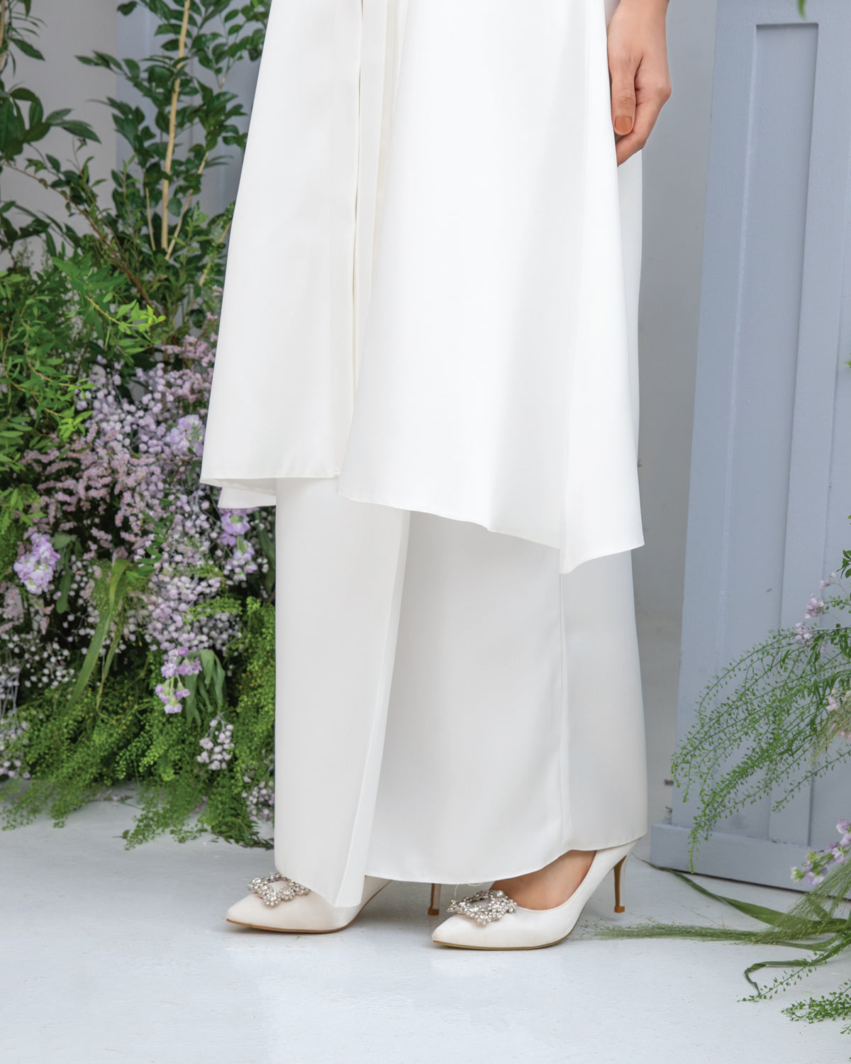 KUNTUM KURUNG ( OFF WHITE)