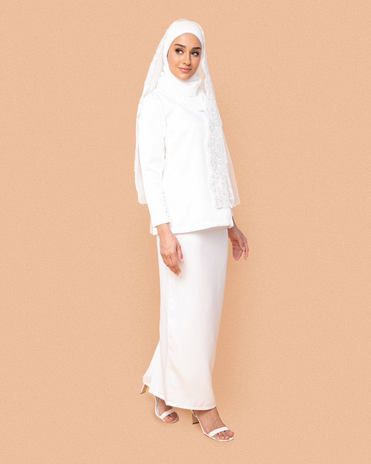 CLEARANCE | AINA KURUNG NIKAH ( OFF WHITE)
